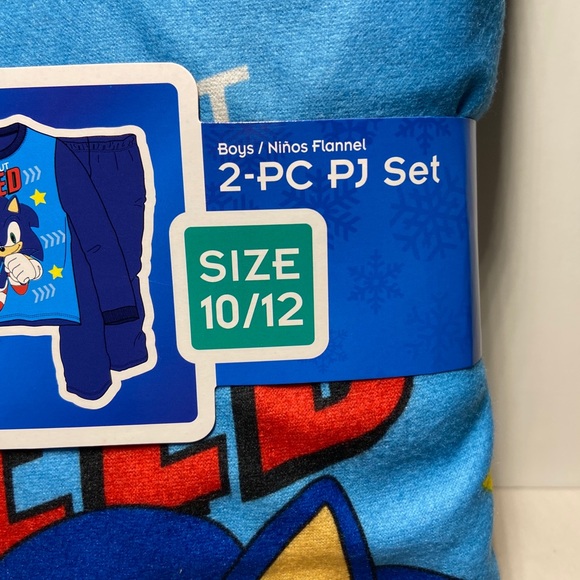 Sonic the Hedgehog Pajama Set - Picture 2 of 7